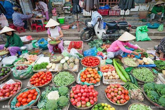 菜市场大妈 豆制品摊的隐藏赢家，月入过万且下午自由