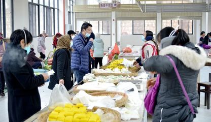 宣威来宾街道长征农贸市场开业 豆制品销售红火